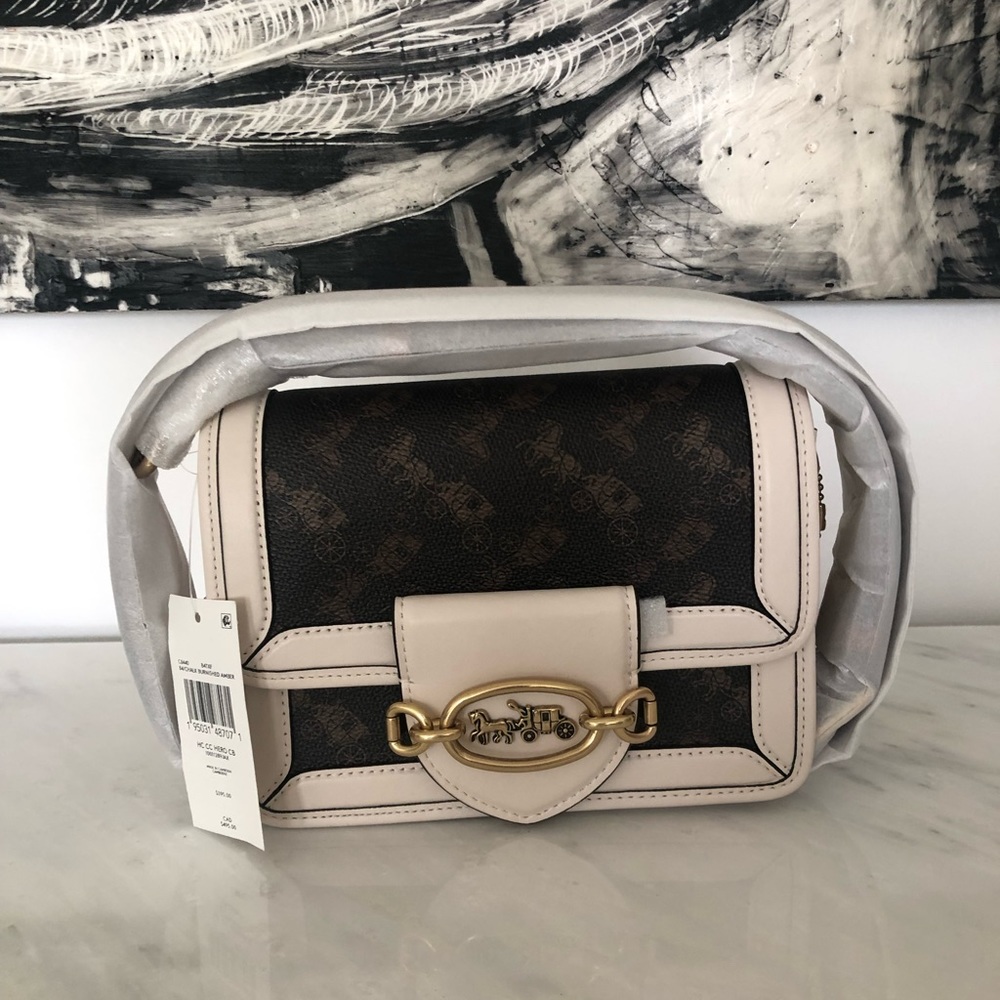 Hero Crossbody With Horse And Carriage Print
